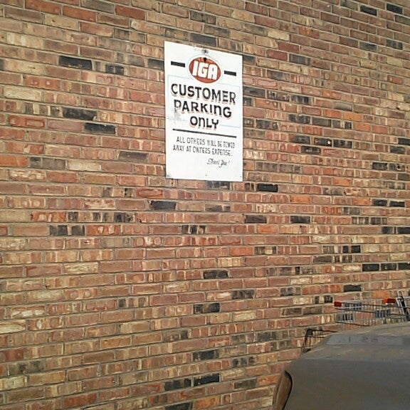 Ken's IGA Grocery Store in Westville