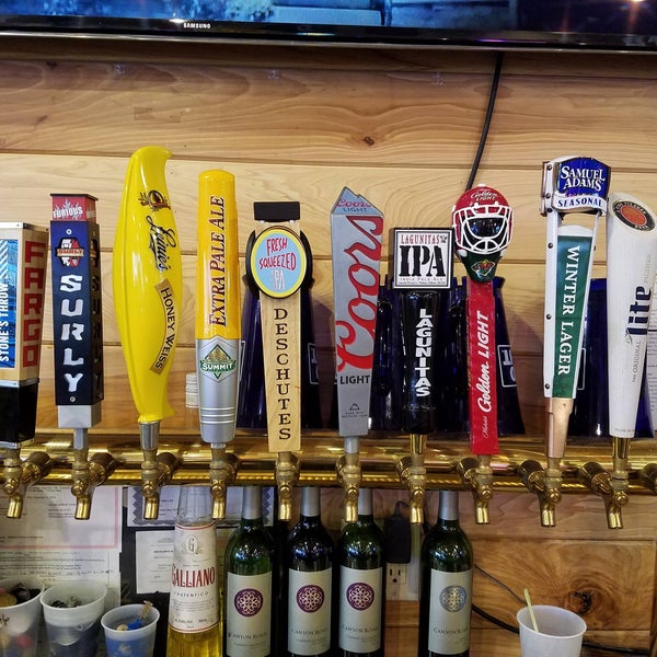 Bleachers Sports Bar & Grill 7 tips from 274 visitors