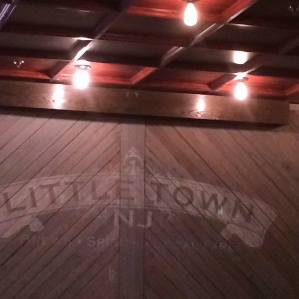 รูปภาพถ่ายที่ Little Town NJ โดย Robin N. เมื่อ 3/9/2014
