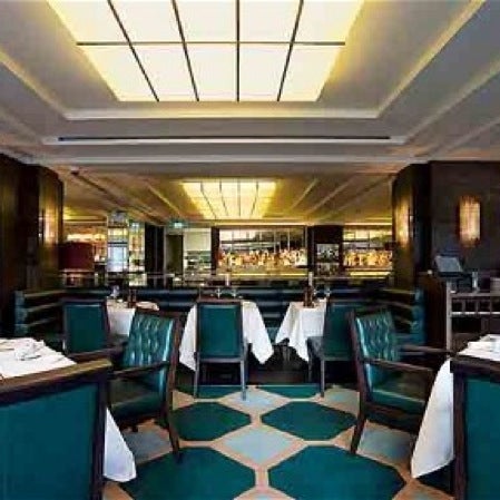9/23/2012 tarihinde Henk T.ziyaretçi tarafından The Rib Room Bar &amp; Restaurant'de çekilen fotoğraf