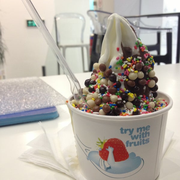 Photo taken at FYC Frozen Yogurt Cafe by Despina B. on 5/29/2013