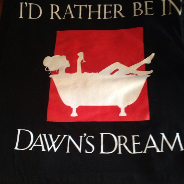 Foto tirada no(a) Dawn&#39;s Dream Winery por Jen A. em 4/12/2014