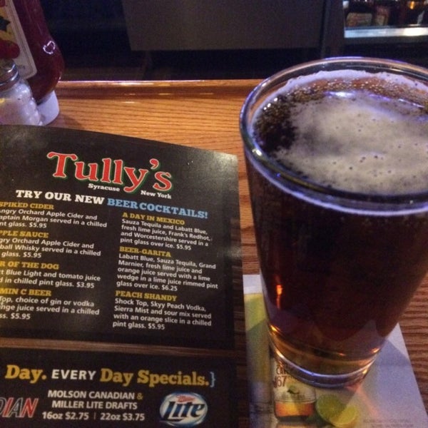 Photo taken at Tully&#39;s Good Times by Kevin M. on 1/26/2015