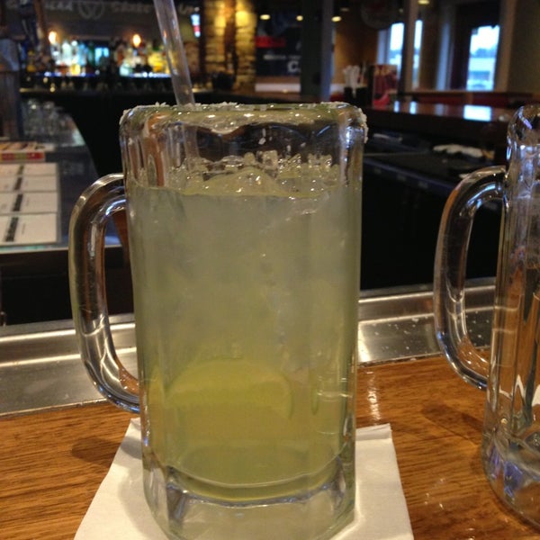 Photo taken at Chili&#39;s Grill &amp; Bar by Hannah M. on 2/25/2013