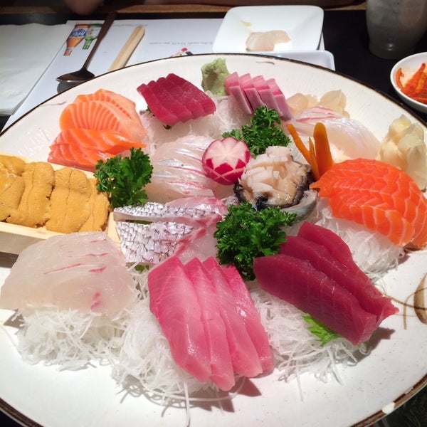 Снимок сделан в A-won Japanese Restaurant пользователем Deer L. 2/22/2014