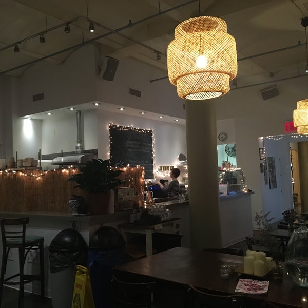 2/2/2018 tarihinde Swapnil T.ziyaretçi tarafından Jivamuktea Café'de çekilen fotoğraf