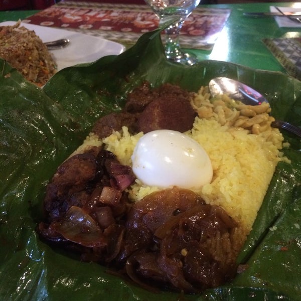 Photo taken at Banana Leaf by Wally P. on 2/15/2014