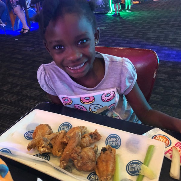 Photo taken at Dave &amp; Buster&#39;s by Kenold B. on 10/20/2018