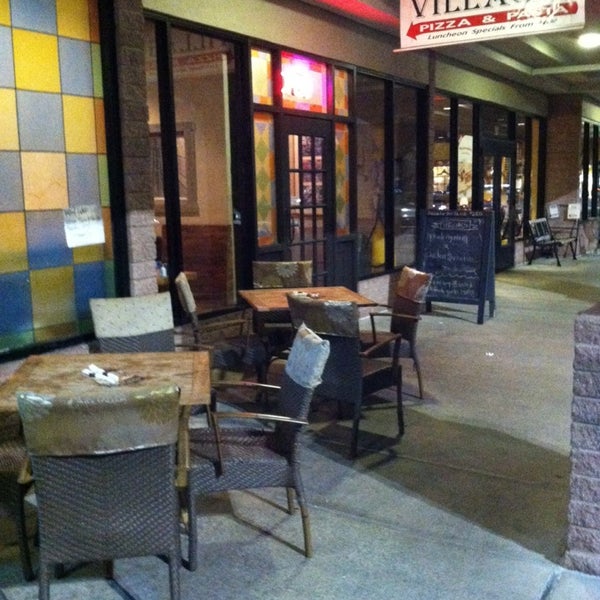 They do have outdoor seating!