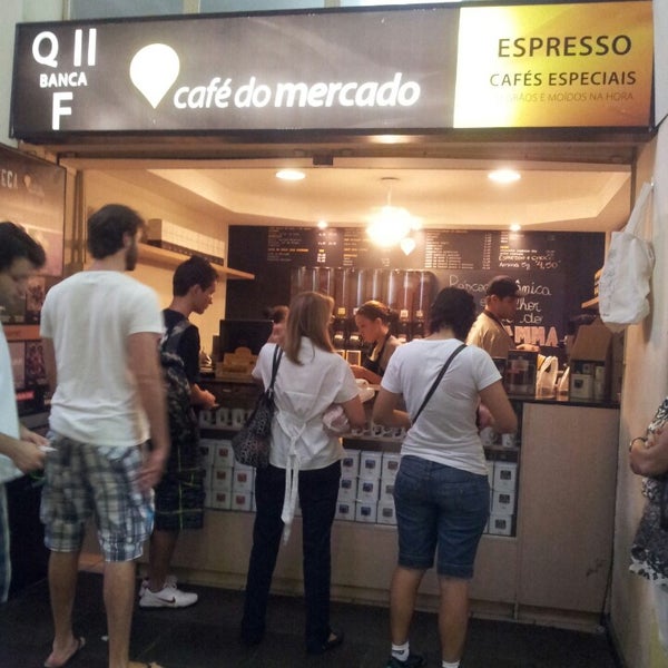 Photo taken at Café do Mercado by Paula F. on 3/9/2013