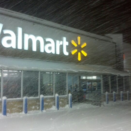 Walmart Norwich'de Hipermarket