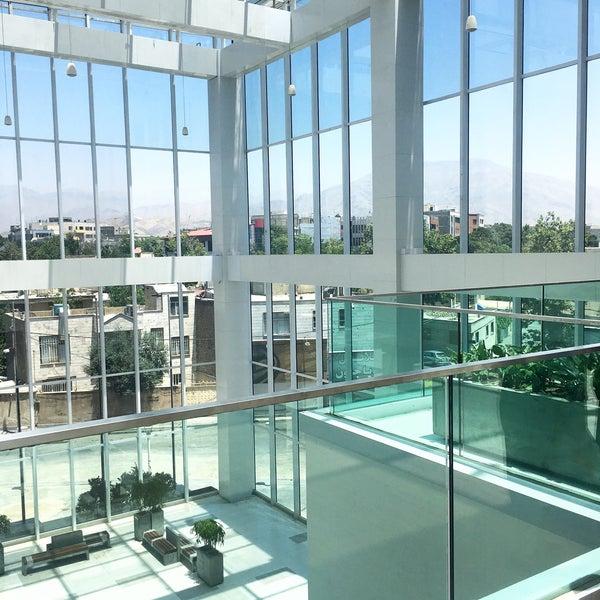 Торговый центр внутри. Eco mall. Izmir торговый центр. Eco mall. Амундсена 63 тц гранат.