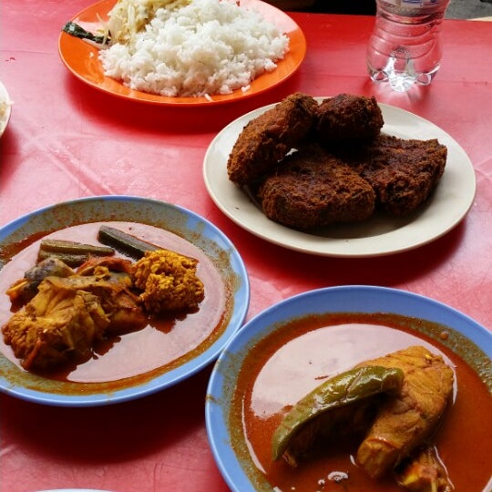 Nasi Kandar Tepi Sungai Food