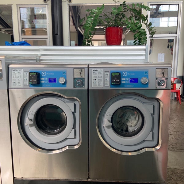 8/20/2019にDooLee P.がSpin Laundry Loungeで撮った写真