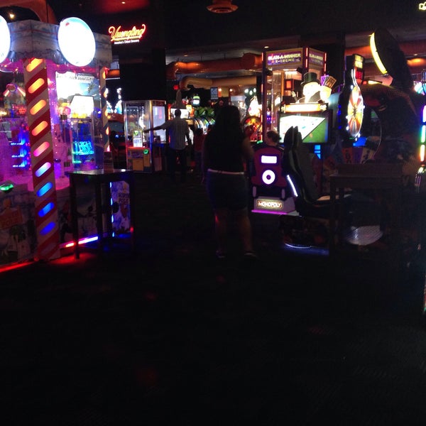 Photo taken at Dave &amp; Buster&#39;s by Mike M. on 12/27/2015