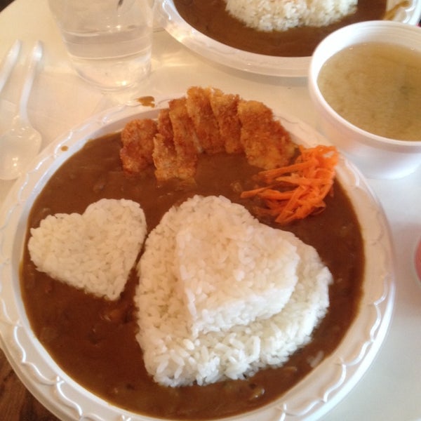 Foto tomada en Maid Cafe NY  por Charlie S. el 4/24/2014