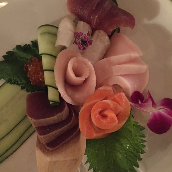 Photo taken at Friends Sushi by Vna V. on 5/12/2015