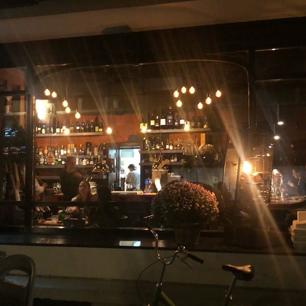 10/17/2019 tarihinde Erika S.ziyaretçi tarafından Restaurant and Bar Atelje'de çekilen fotoğraf
