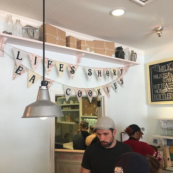 Das Foto wurde bei Milk Jar Cookies von jp k. am 5/6/2017 aufgenommen