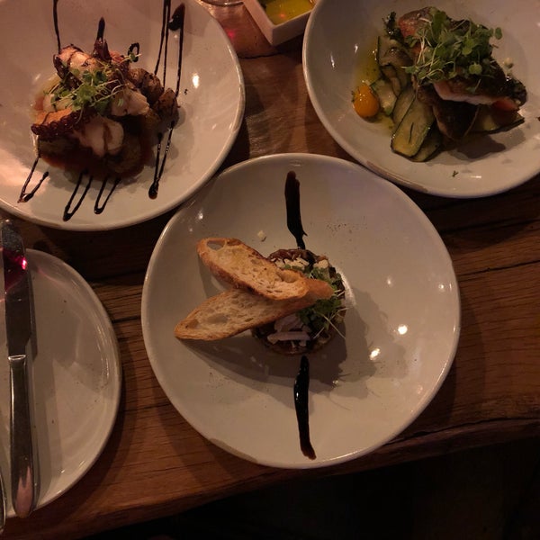 1/25/2018 tarihinde Eunsun C.ziyaretçi tarafından St Tropez Restaurant &amp; Wine Bar'de çekilen fotoğraf