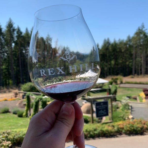 Photo prise au REX HILL Vineyards &amp; Winery par Derek W. le8/19/2019