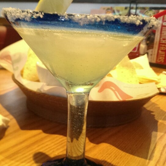 Photo taken at Chili&#39;s Grill &amp; Bar by Victoria R. on 4/19/2014