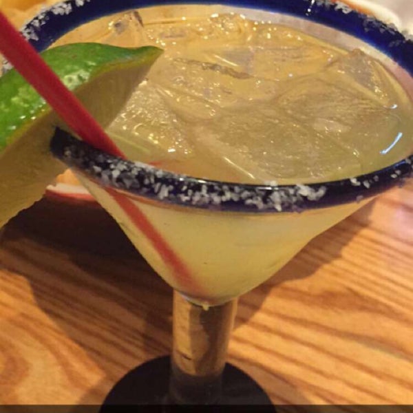 Photo taken at Chili&#39;s Grill &amp; Bar by Victoria R. on 8/6/2016