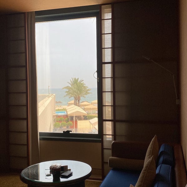 Photo taken at Hilton Kuwait Resort by M Mutairi on 5/29/2023