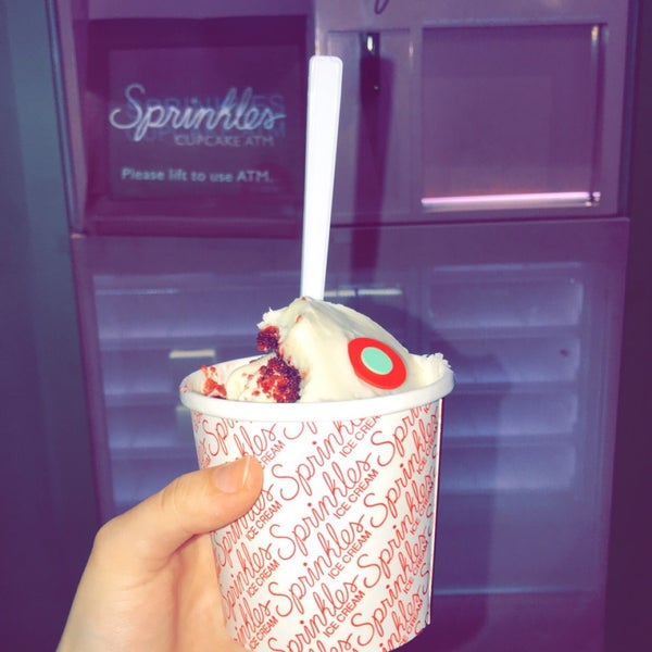 Photo taken at Sprinkles Americana by nour on 7/26/2018