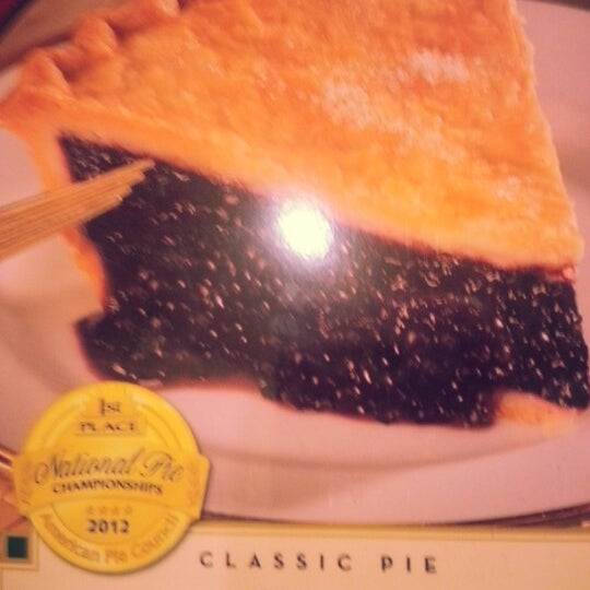 Photo taken at Shari&#39;s Cafe and Pies by Emerald S. on 1/18/2013