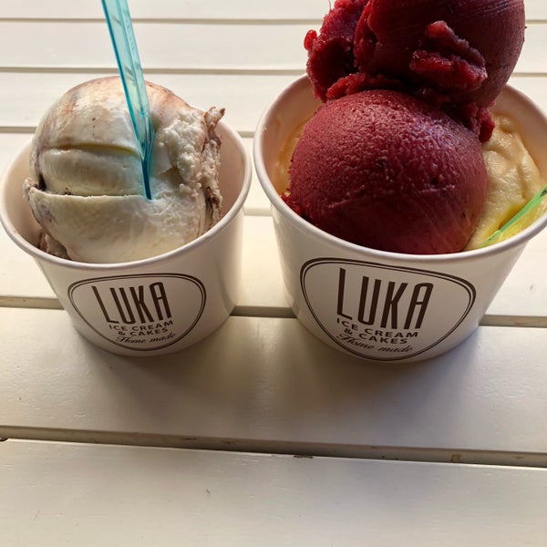 Снимок сделан в Luka Ice Cream &amp; Cakes пользователем Jerry M. 9/30/2017