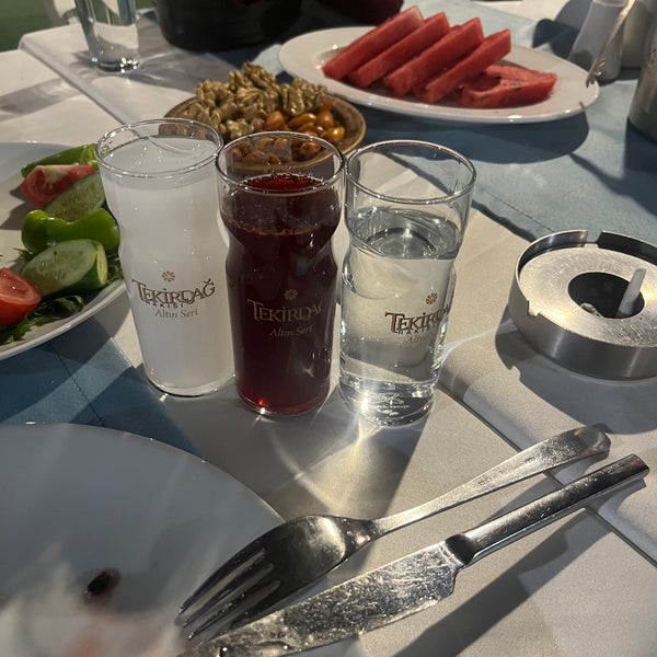 Das Foto wurde bei Bayazhan Restaurant von Mustafa C. am 7/12/2023 aufgenommen
