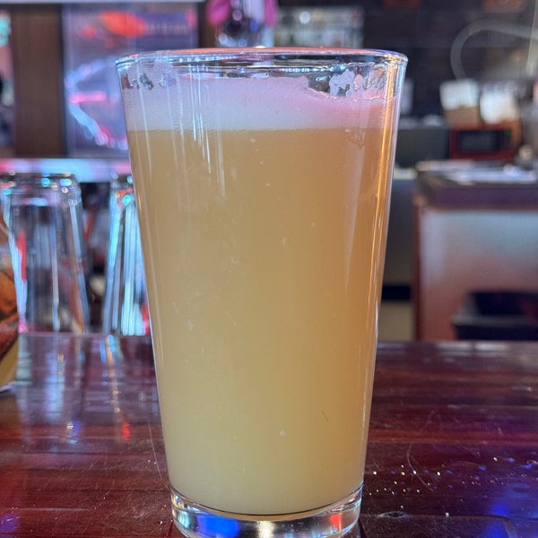 Photo taken at M.L.Rose Craft Beer &amp; Burgers by Barry 🥃 on 2/7/2024
