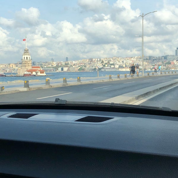 Foto tomada en Üsküdar Sahili  por Gökhan Y. el 8/29/2018