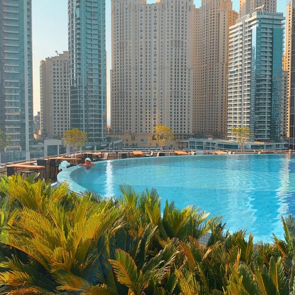 Address Dubai Marina бассейн