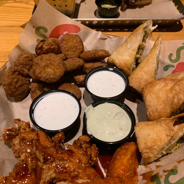 Photo taken at Chili&#39;s Grill &amp; Bar by Lillian M. on 10/17/2019