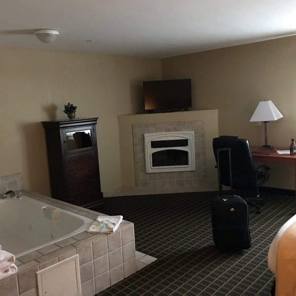 Photos At Quality Inn Suites On The River Glenwood Springs Co