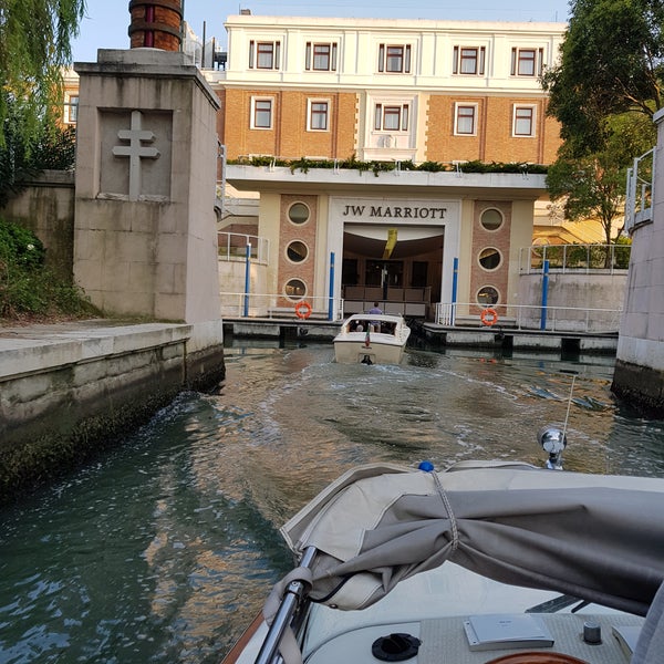 Снимок сделан в JW Marriott Venice Resort &amp; Spa пользователем Zakariya A. 8/30/2018