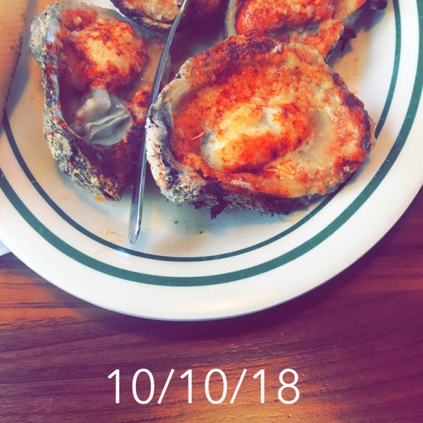 Das Foto wurde bei Orleans Seafood Kitchen von Ahmad Al-Dhafeeri 🇺🇸 am 10/10/2018 aufgenommen