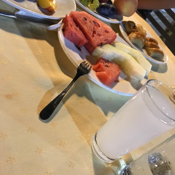 Das Foto wurde bei Club Paradiso Hotel &amp; Resort von Yiğit C. am 8/29/2018 aufgenommen