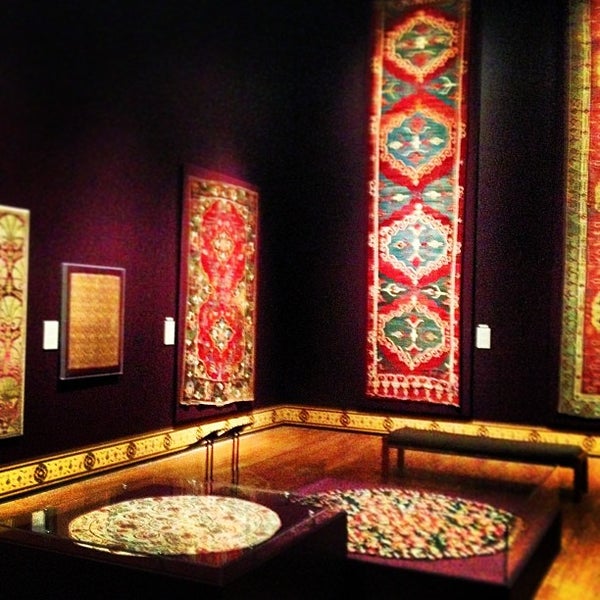 2/10/2013 tarihinde David M.ziyaretçi tarafından Textile Museum'de çekilen fotoğraf
