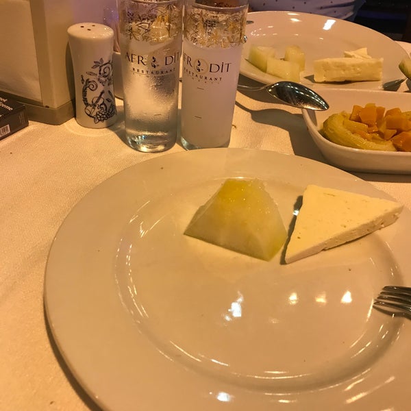 Foto diambil di Afrodit Restaurant oleh Özcan pada 8/28/2021
