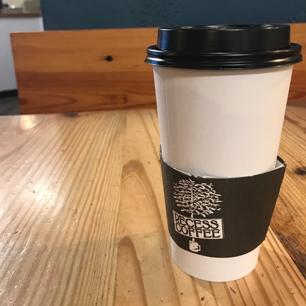 9/22/2018에 Reggie C.님이 Recess Coffee House &amp; Roastery에서 찍은 사진