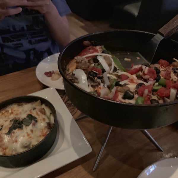 Photo taken at BJ&#39;s Restaurant &amp; Brewhouse by Reggie C. on 5/25/2019