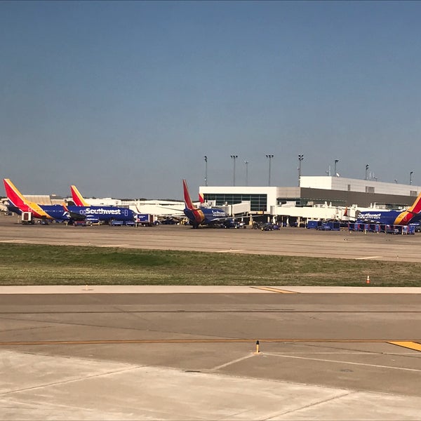 Foto tirada no(a) Dallas Love Field (DAL) por Robbie B. em 3/26/2019