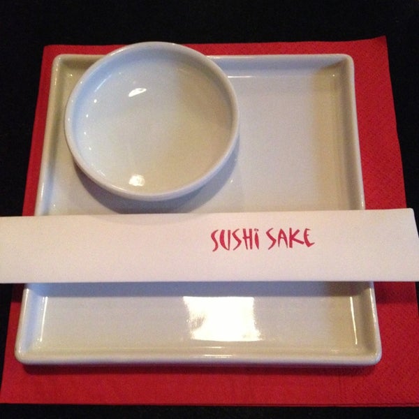 รูปภาพถ่ายที่ Sushi Sake North Miami Beach โดย Nicole C. เมื่อ 3/15/2013