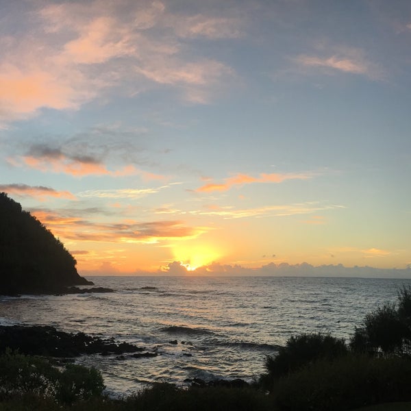 Wonderful property... come to visit Hana and experience a Maui sunrise... not cheap though!
