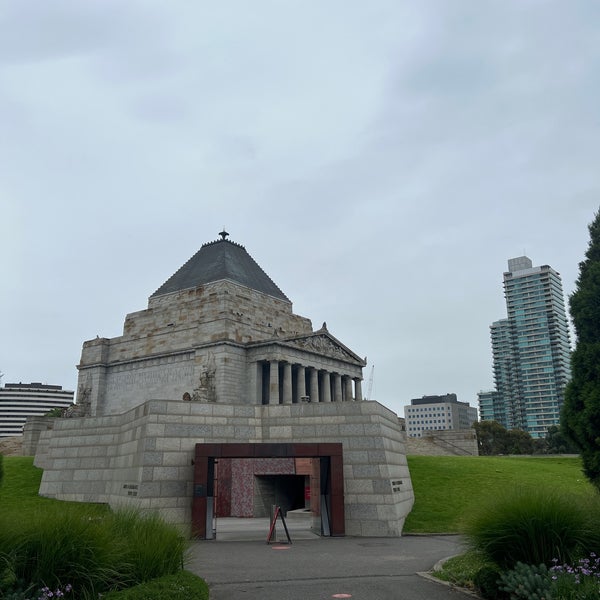 Photo taken at Shrine of Remembrance by Kristen W. on 12/18/2023