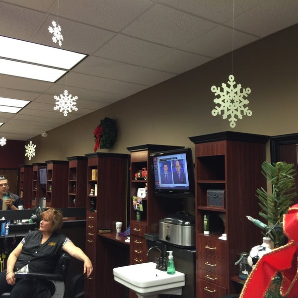 American Haircuts Roswell'de Kuaför Salonu