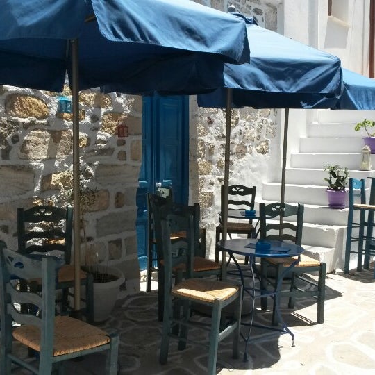 Das Foto wurde bei Κυκλάδες Παραδοσιακό Καφενείο von Spyros T. am 7/19/2014 aufgenommen